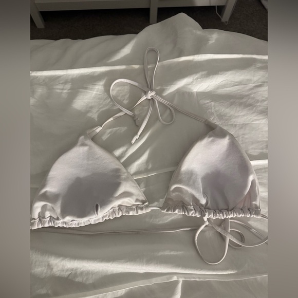 White bikini top - Picture 3 of 3